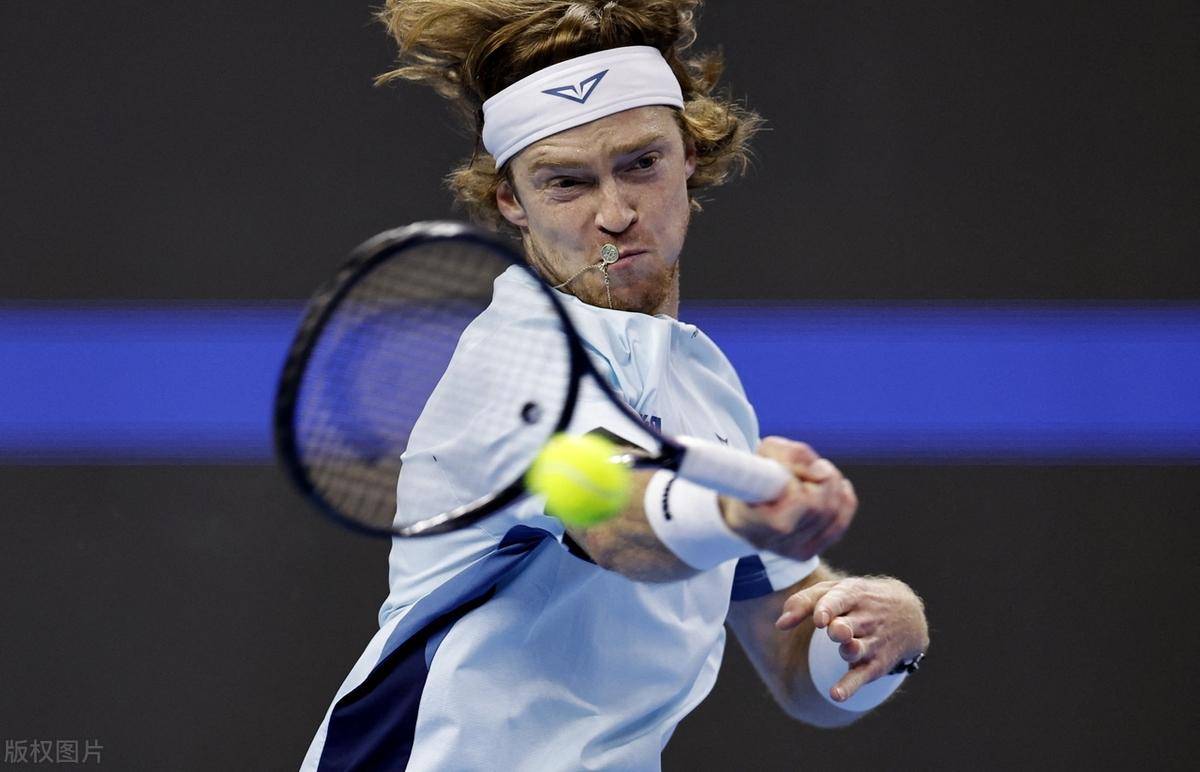 C罗俱乐部4年0冠！胜利3年错失12冠，点球决战跪地祈祷无果